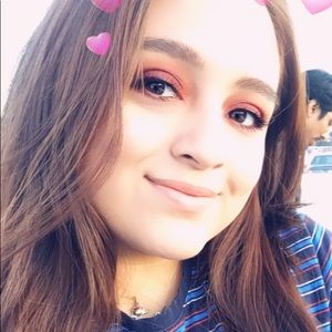 Meet your Posher, Pamela